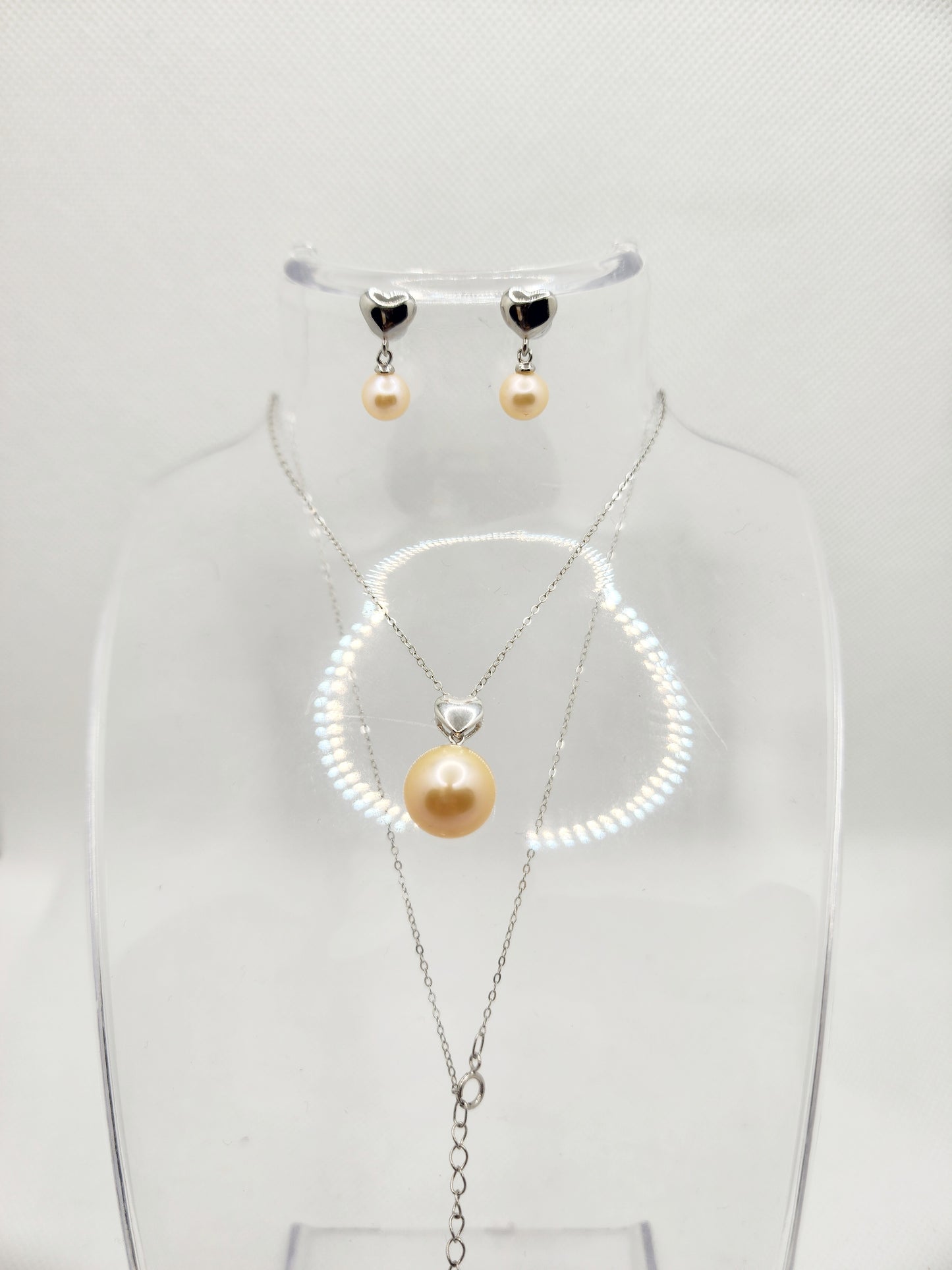 Peachy Hearts