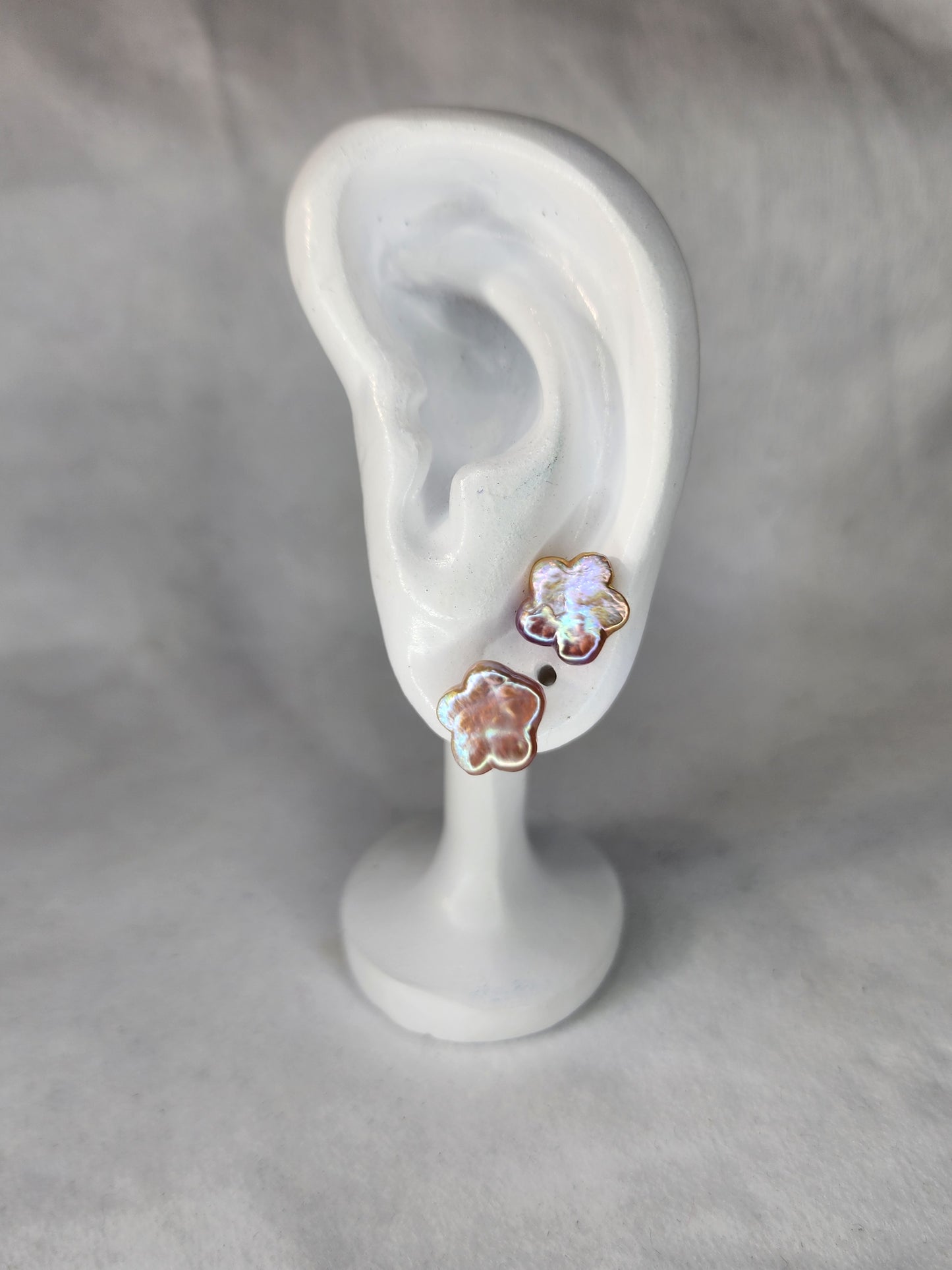 Flower Studs (Golden Pink)