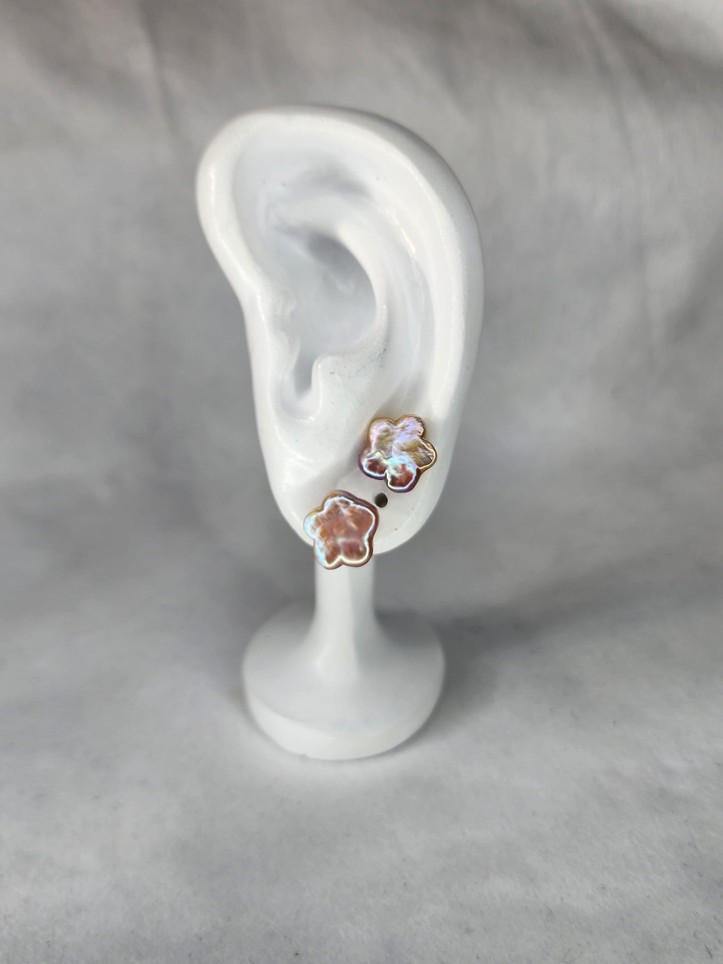 Flower Studs (Golden Pink)
