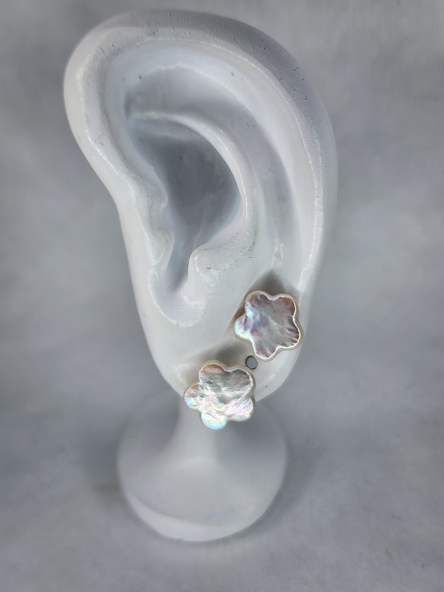 Flower Studs (Iridescent White)