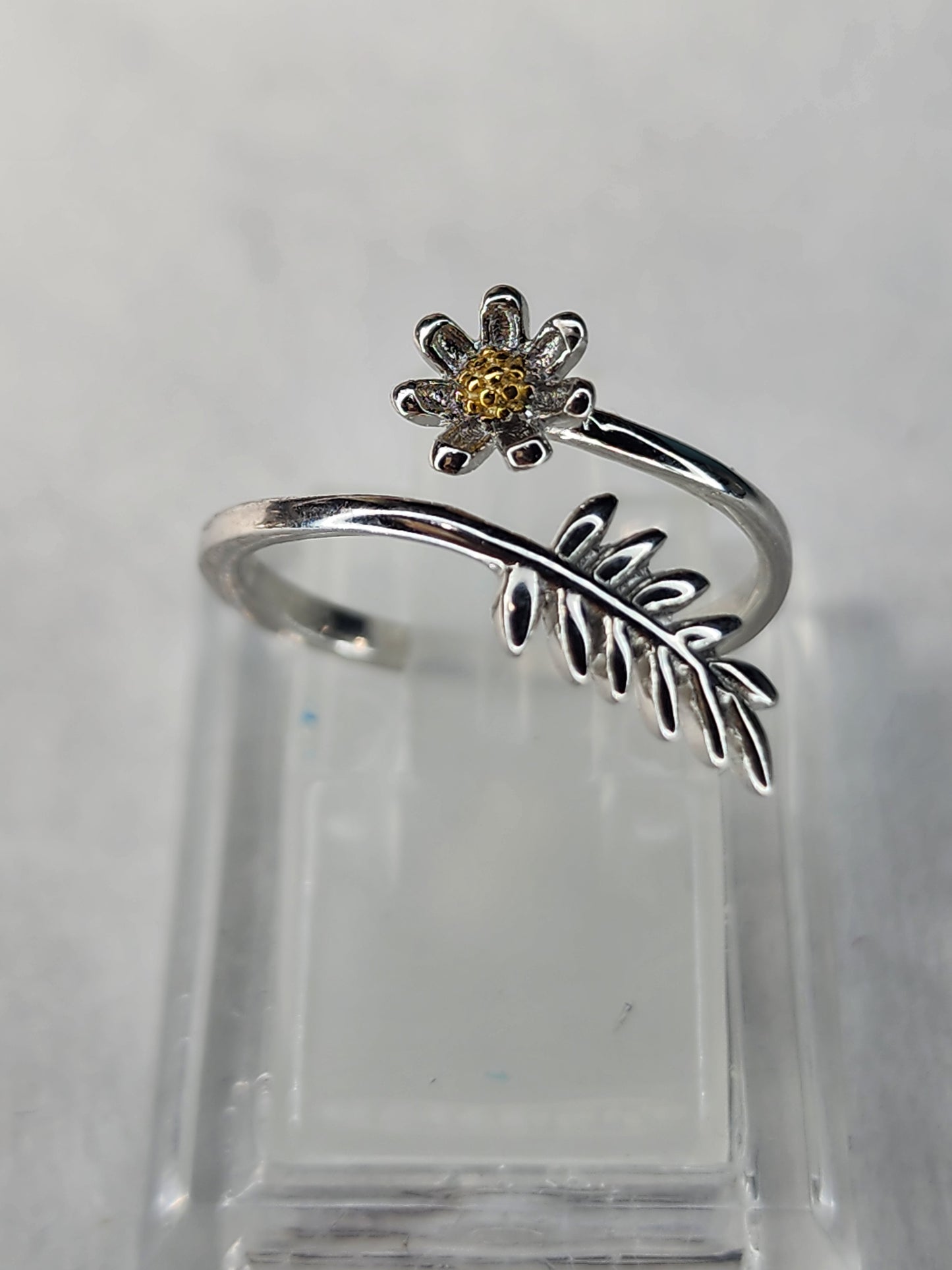 Flower and Leaf Ring