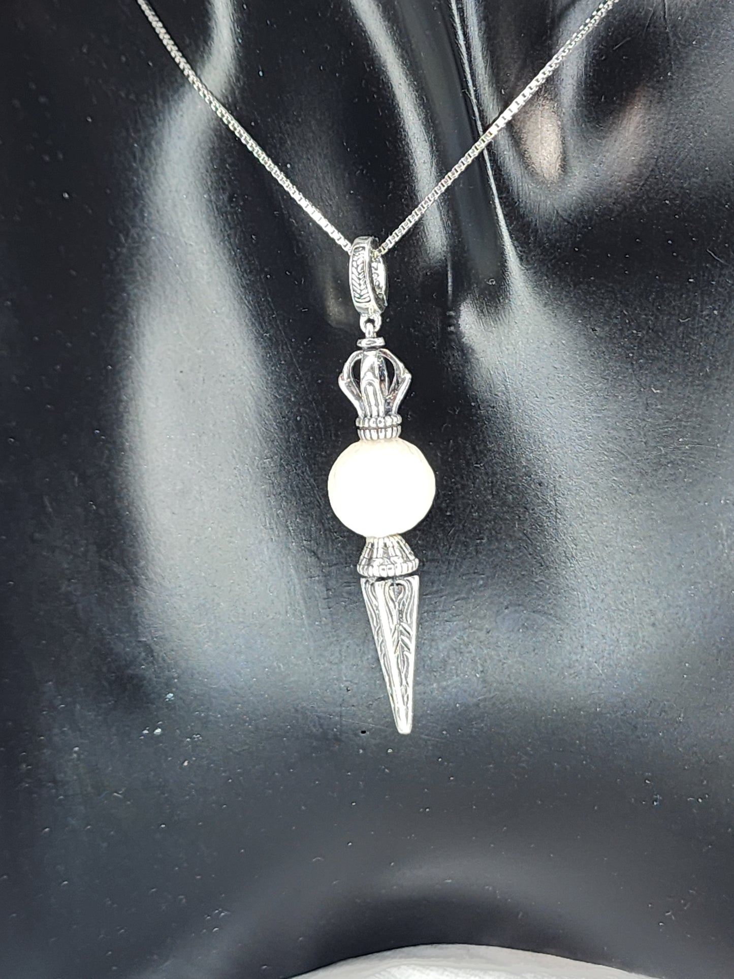 White Pendulum