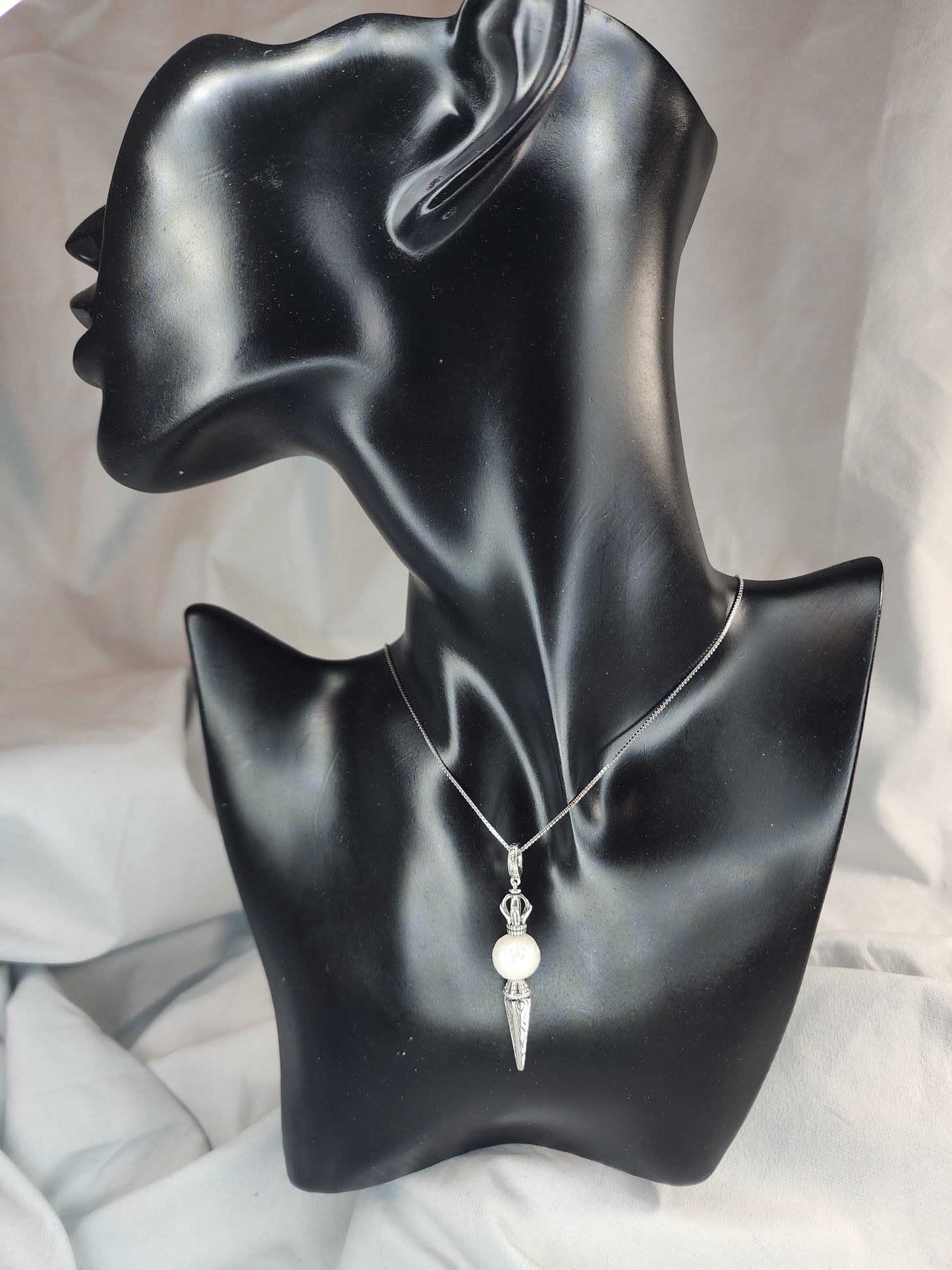 White Pendulum