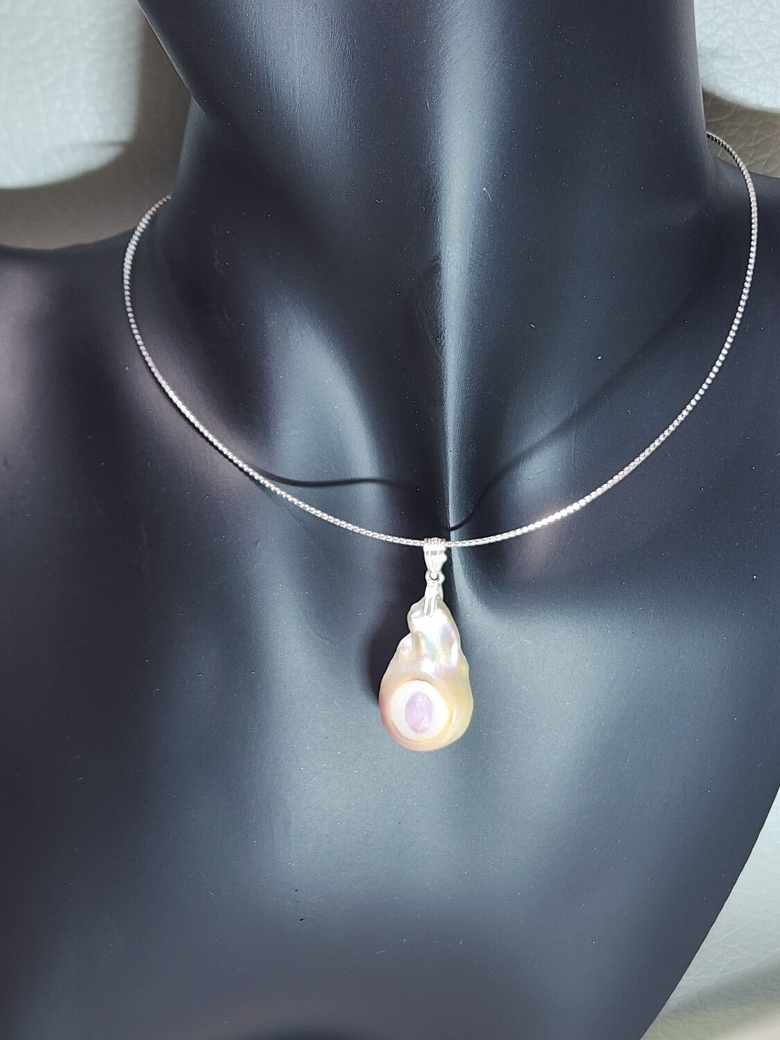 Light Purple Eye Pearl of Horus