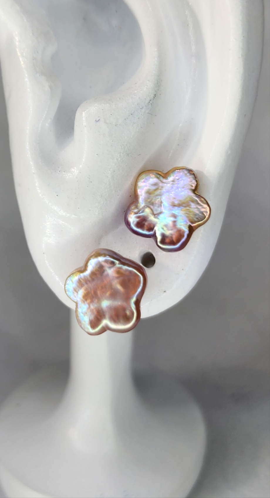 Flower Studs (Golden Pink)