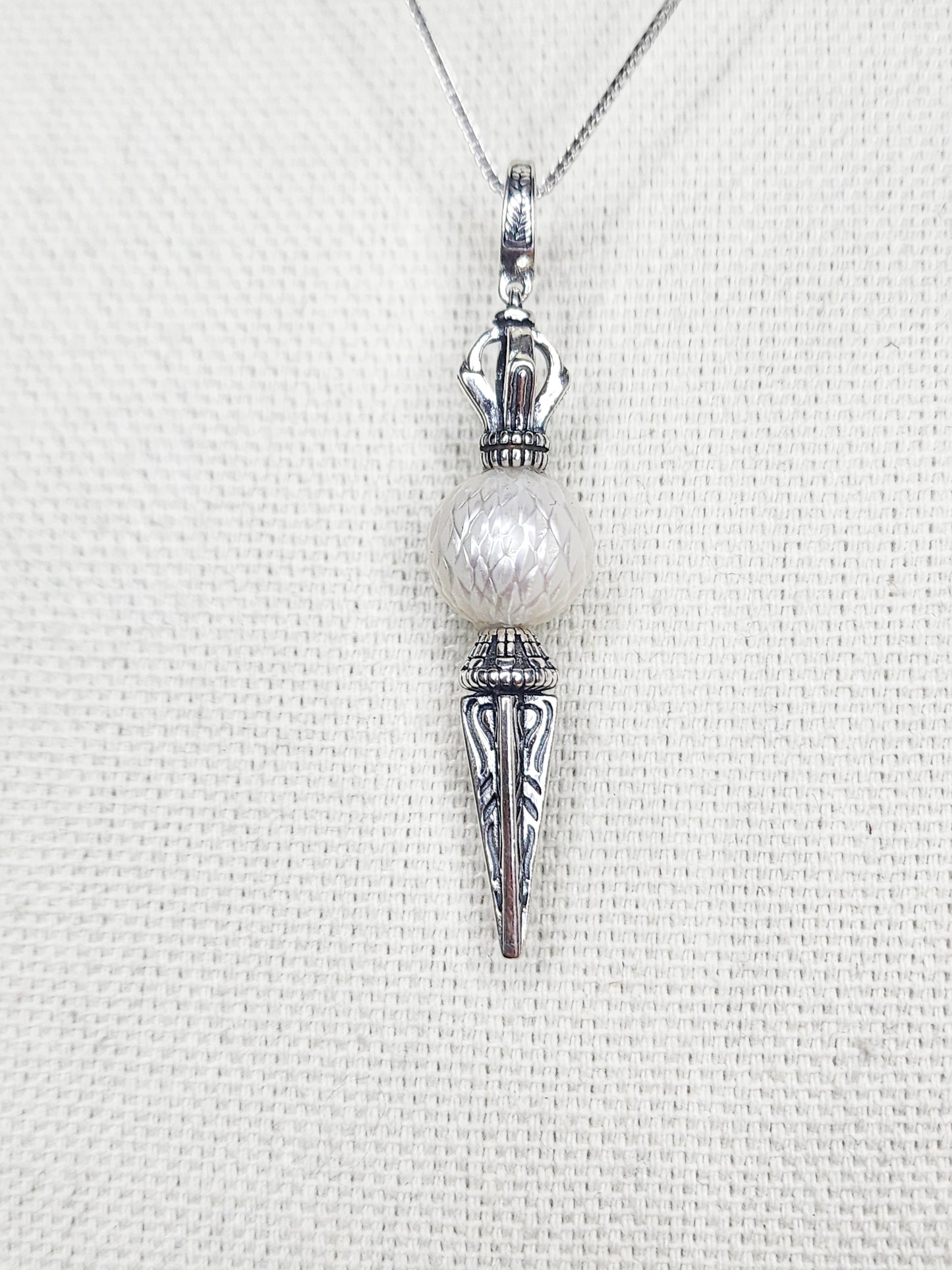 White Pendulum