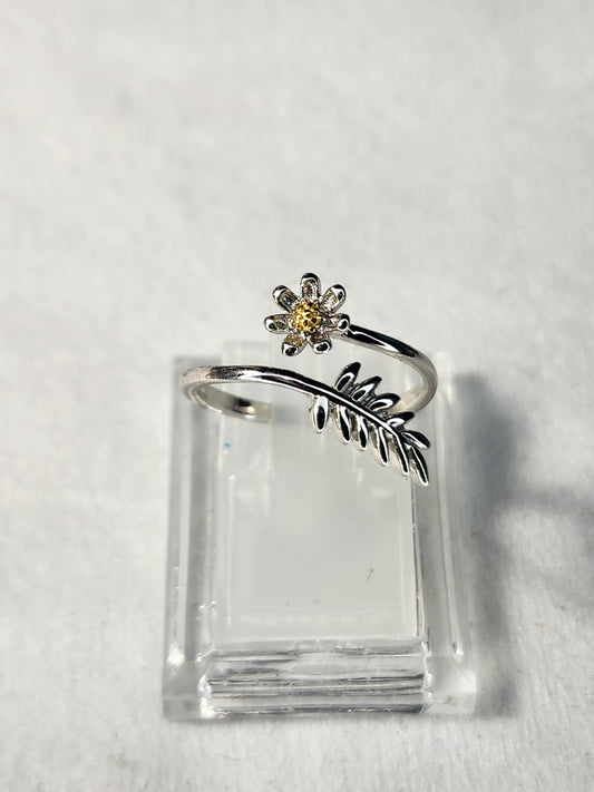 Flower and Leaf Ring