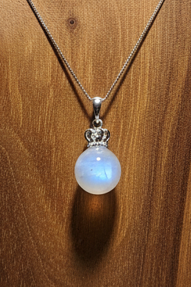 Crowned Moonstone